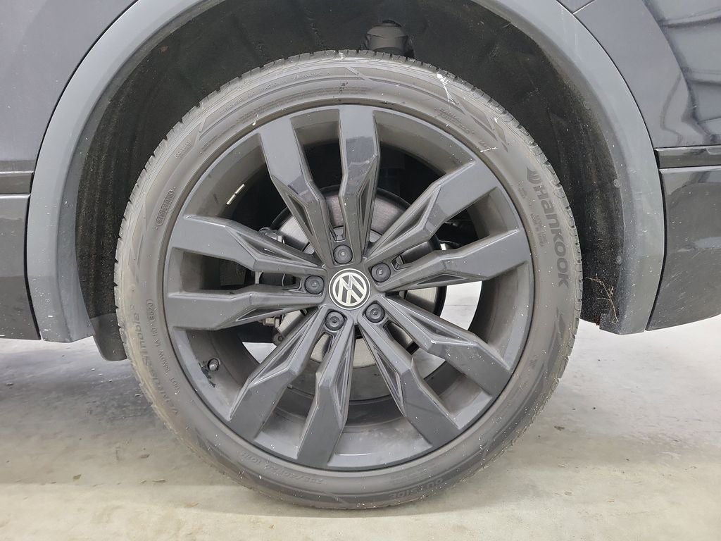 2021 Volkswagen Tiguan 2.0T SE R-Line Black