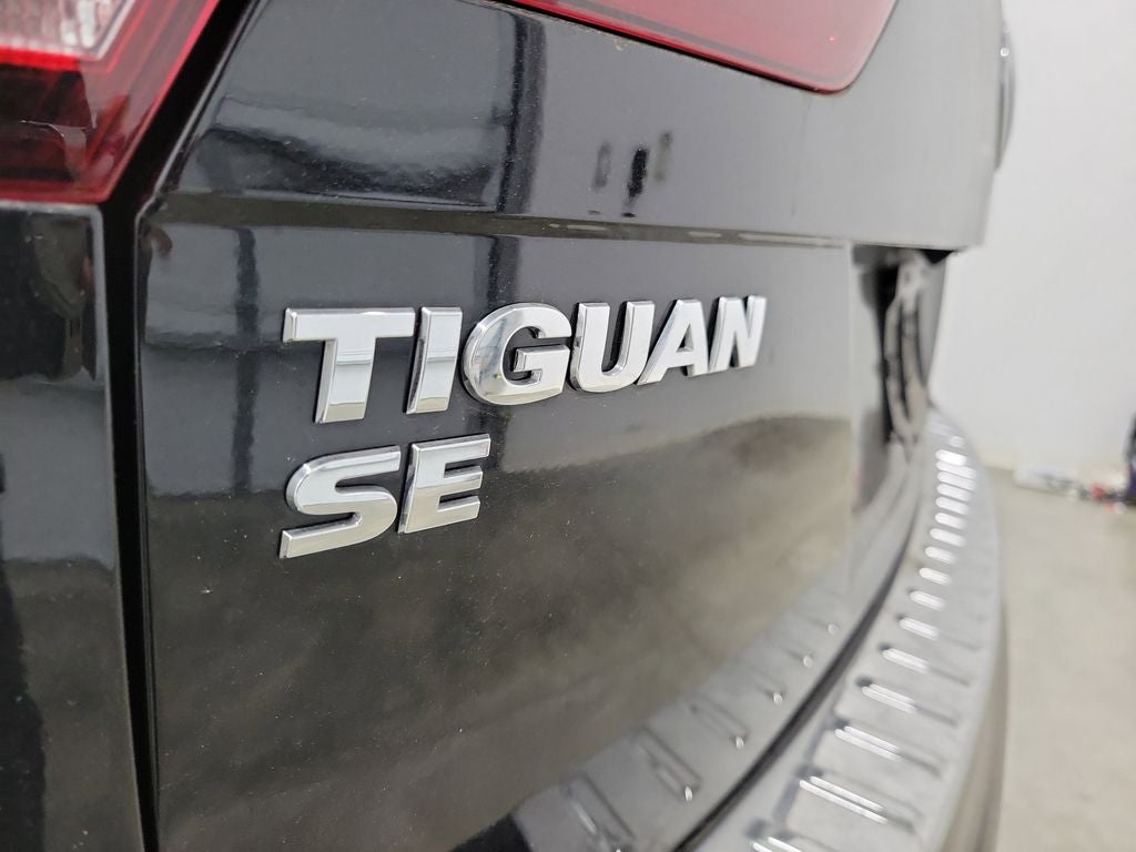 2021 Volkswagen Tiguan 2.0T SE R-Line Black