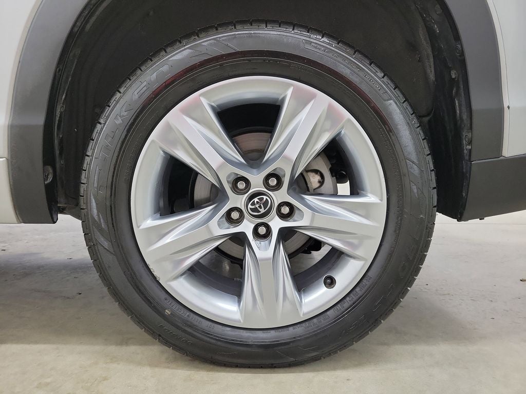 2017 Toyota Highlander Base