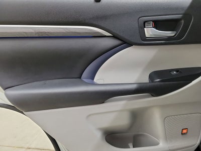 2017 Toyota Highlander Base