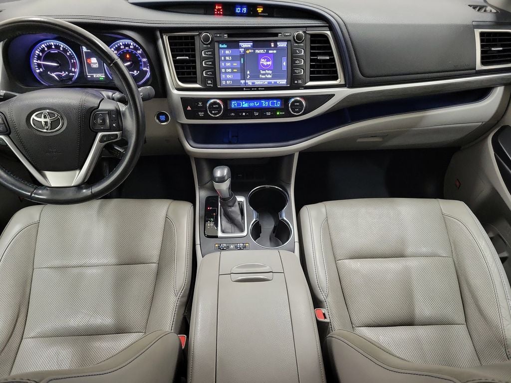 2017 Toyota Highlander Base