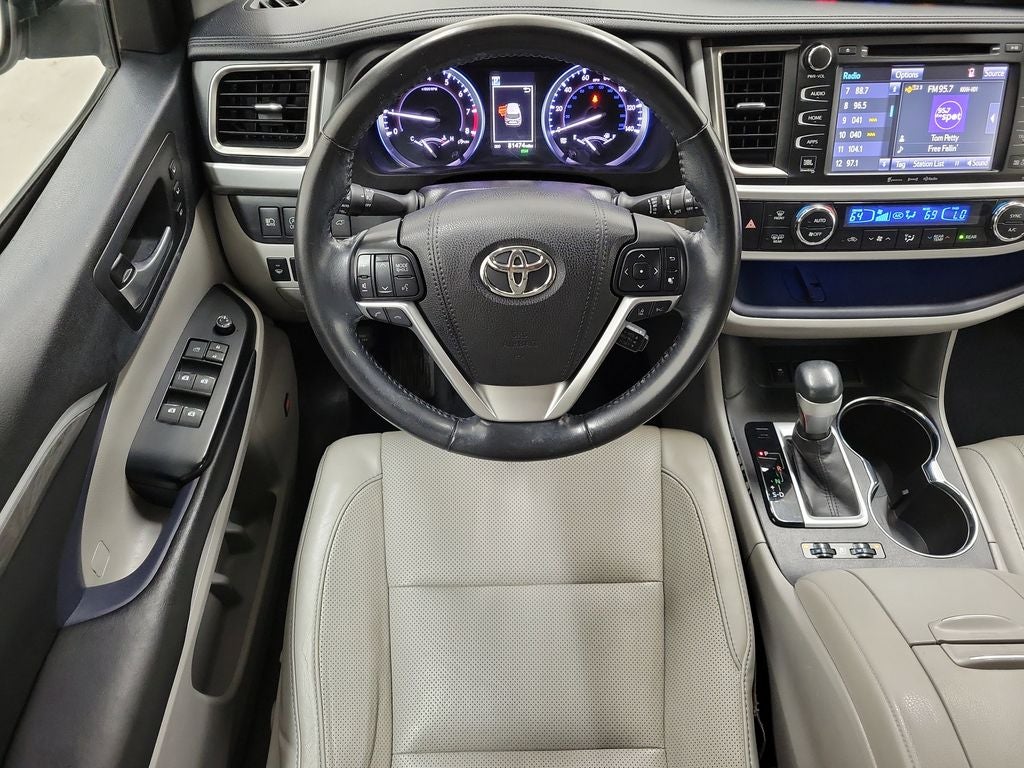 2017 Toyota Highlander Base