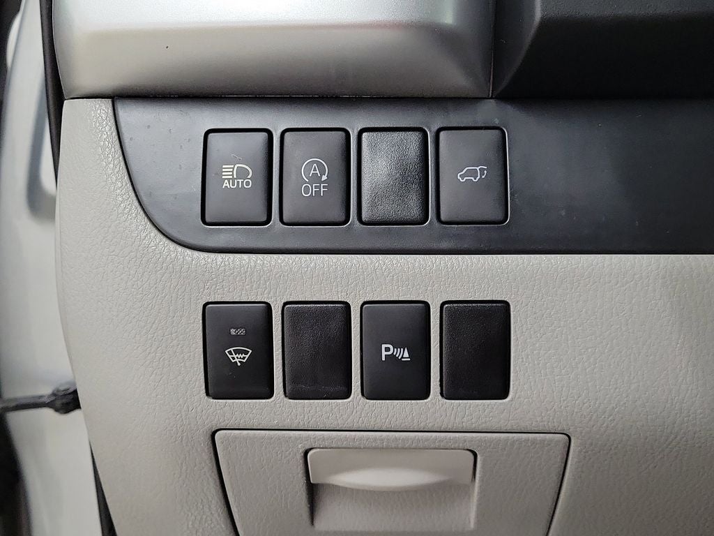 2017 Toyota Highlander Base