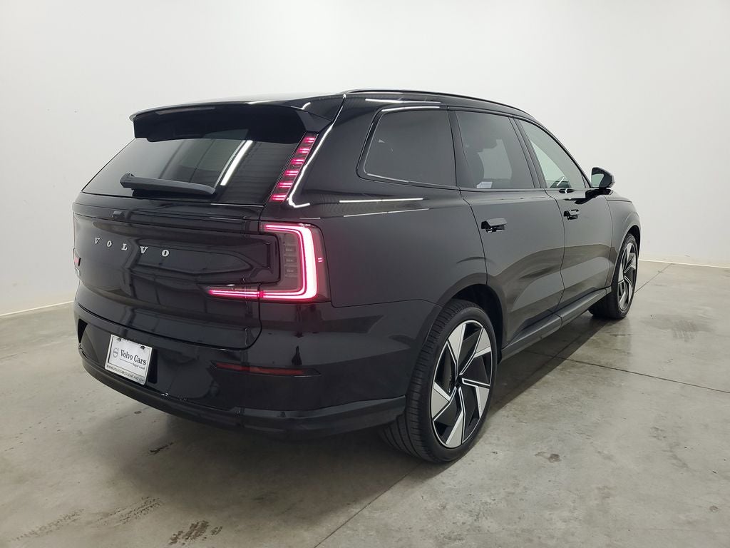 2025 Volvo EX90 Twin Motor Performance Ultra 6-Seater