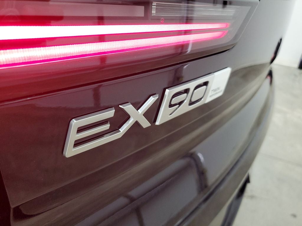 2025 Volvo EX90 Twin Motor Performance Ultra 6-Seater