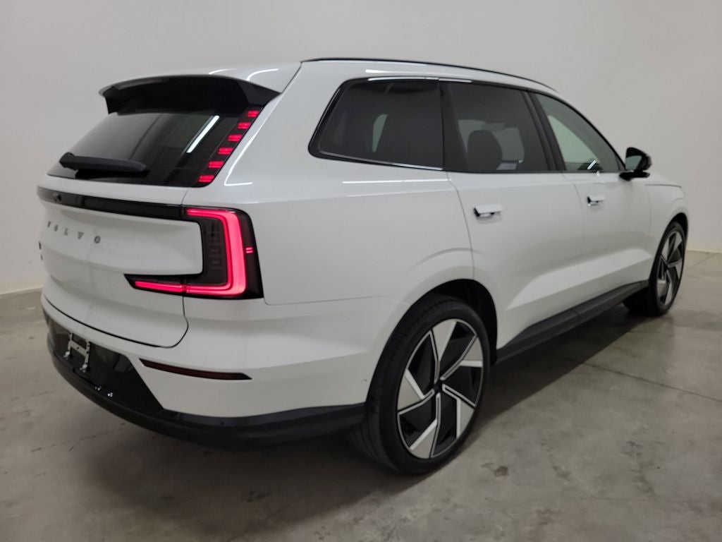 2025 Volvo EX90 Twin Motor Ultra 7-Seater