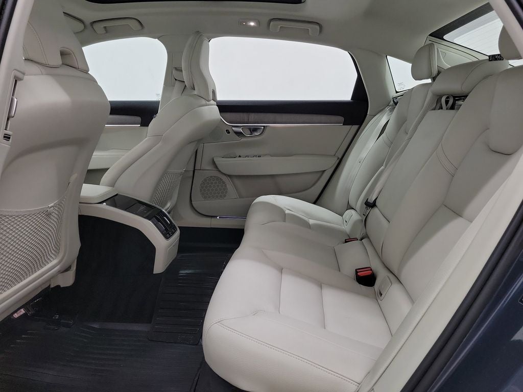 2023 Volvo S90 B6 Plus