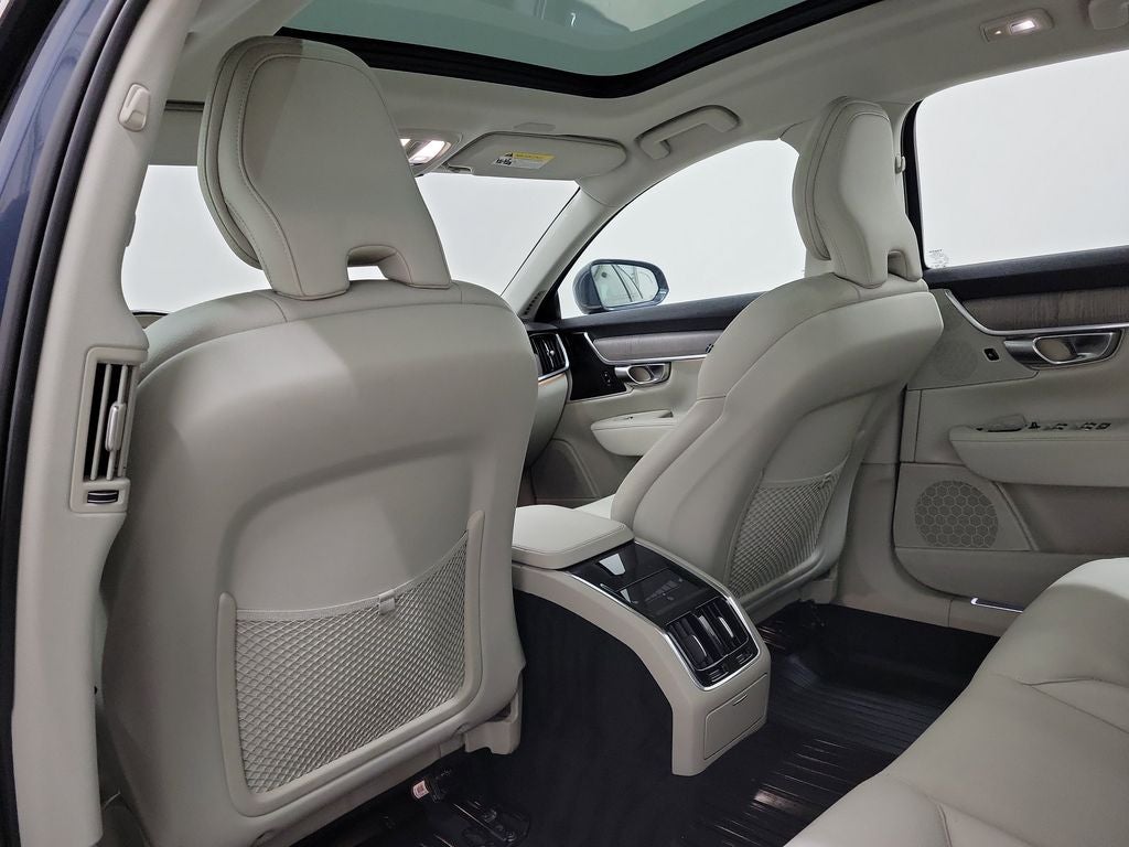 2023 Volvo S90 B6 Plus