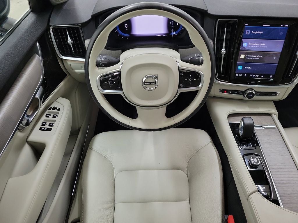 2023 Volvo S90 B6 Plus