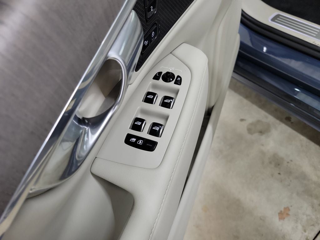 2023 Volvo S90 B6 Plus