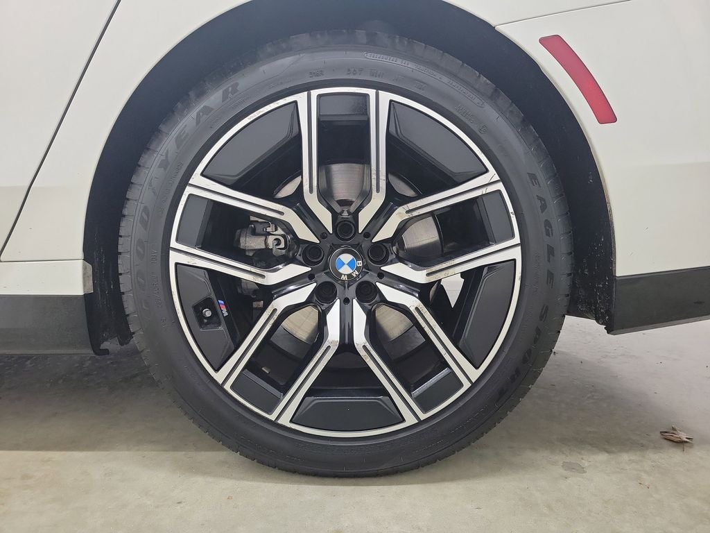 2024 BMW 7 Series 740i