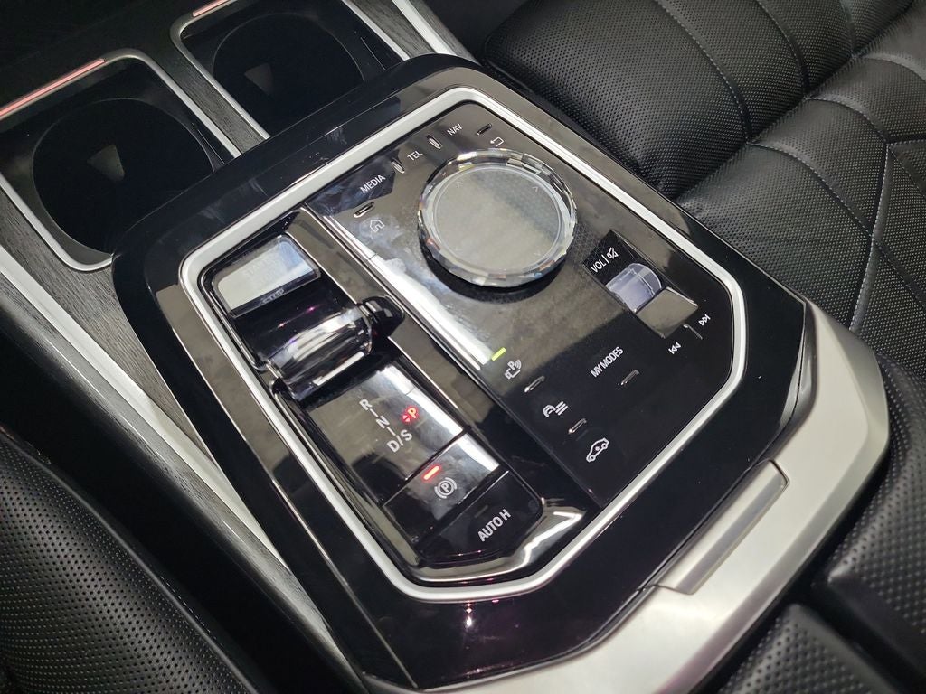 2024 BMW 7 Series 740i