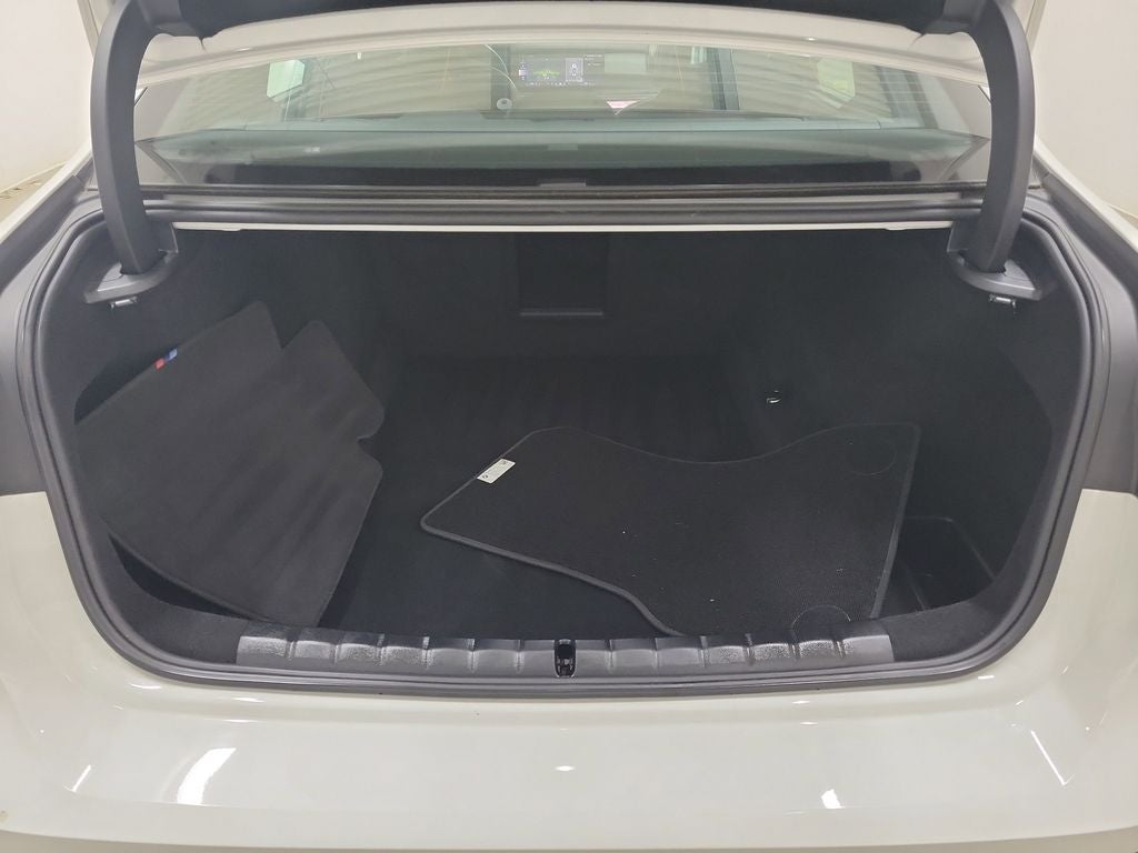 2024 BMW 7 Series 740i