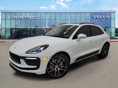 2025 Porsche Macan Base