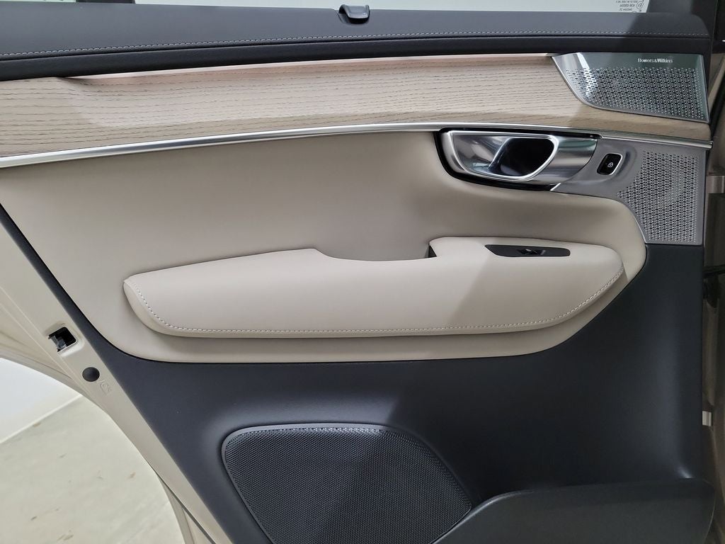 2026 Volvo XC90 B6 Ultra