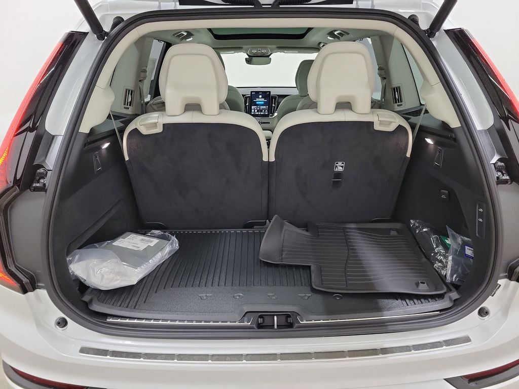 2026 Volvo XC90 B6 Ultra