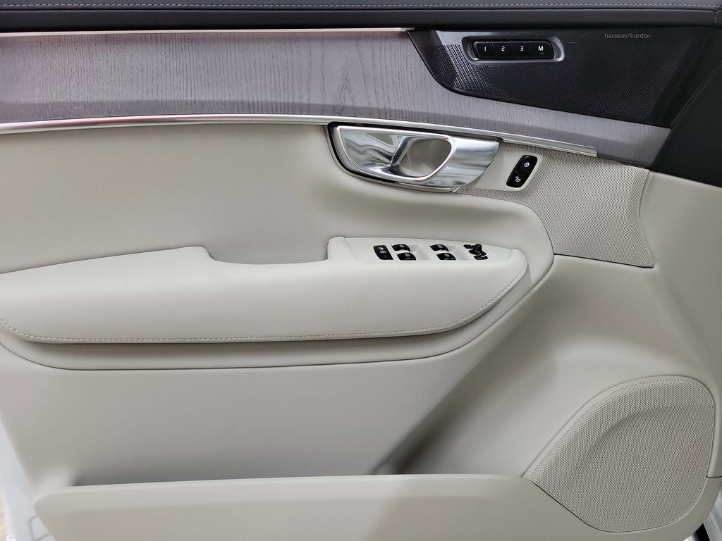 2026 Volvo XC90 B6 Ultra