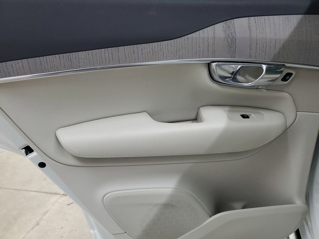 2025 Volvo XC90 B6 Plus 7-Seater