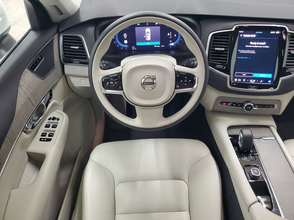 2025 Volvo XC90 B6 Plus 7-Seater