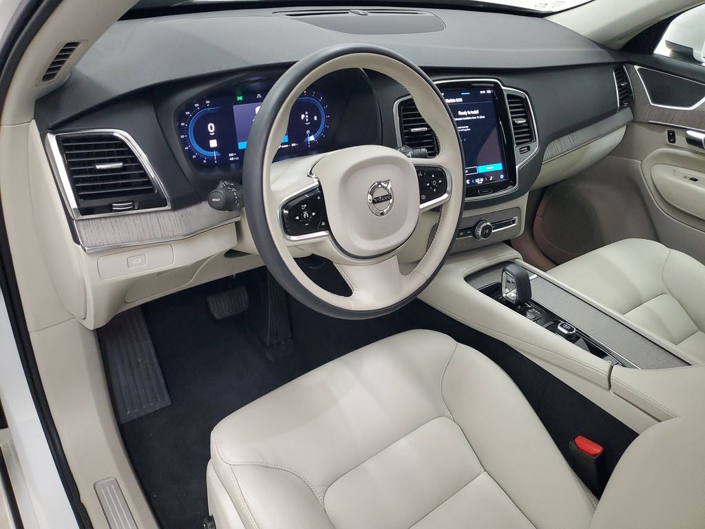 2025 Volvo XC90 B6 Plus 7-Seater