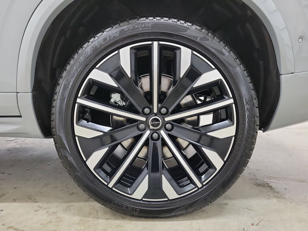 2026 Volvo XC90 B6 Plus 7-Seater