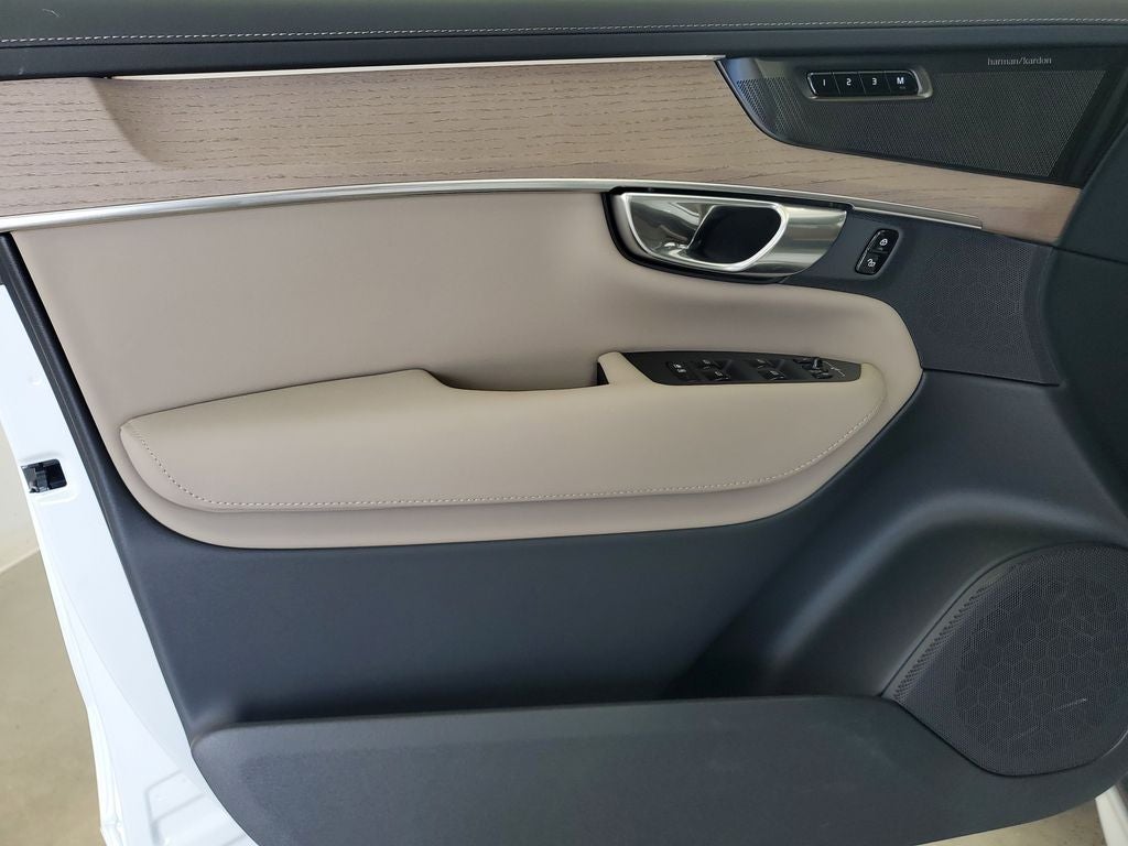 2026 Volvo XC90 B6 Plus 7-Seater