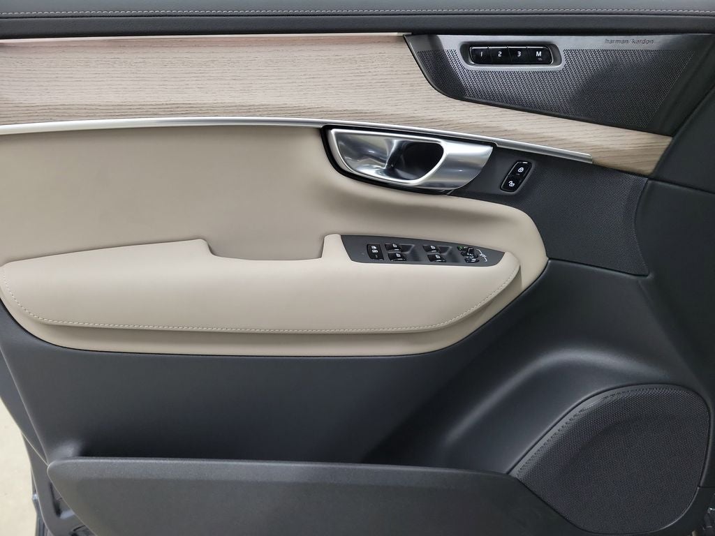 2026 Volvo XC90 B6 Plus 7-Seater