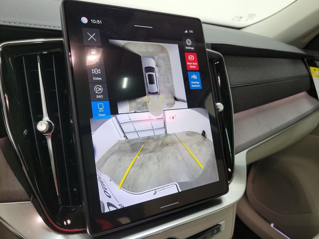 2026 Volvo XC90 B6 Ultra