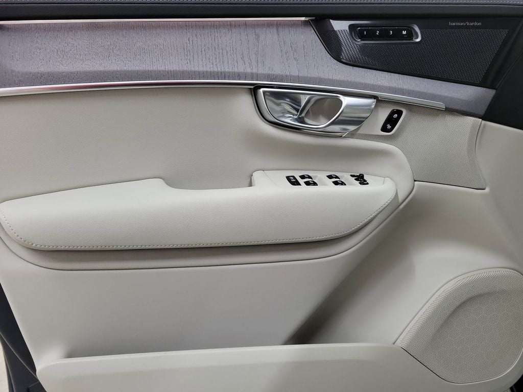 2026 Volvo XC90 B6 Ultra