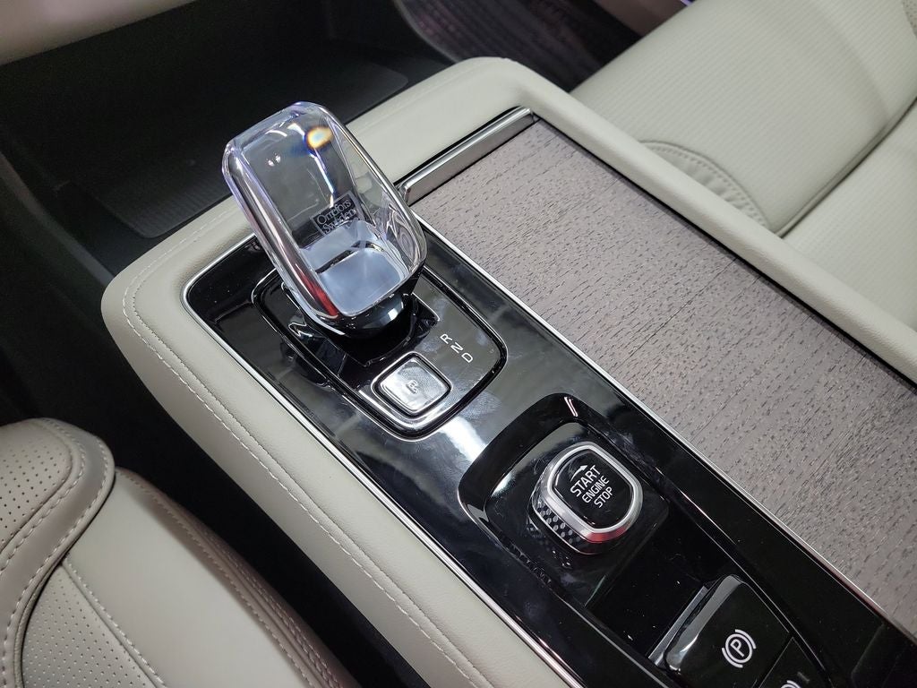 2026 Volvo XC90 B6 Ultra