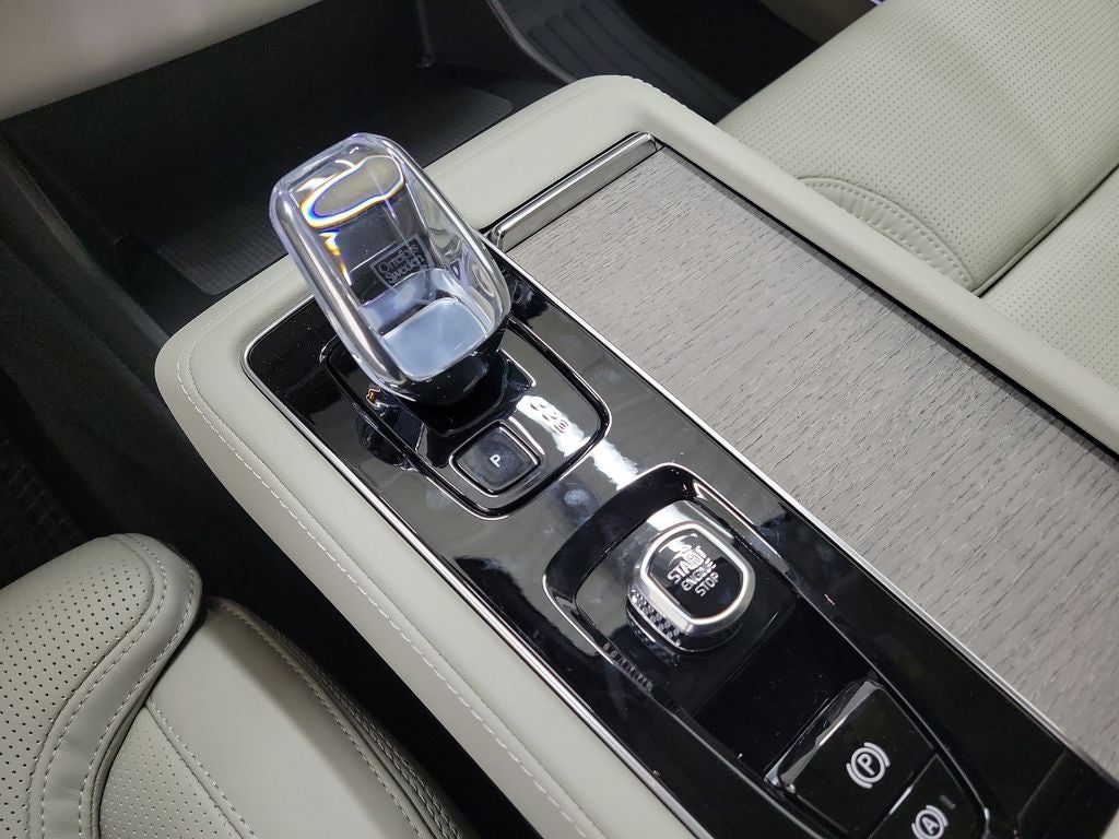 2026 Volvo XC90 B6 Ultra