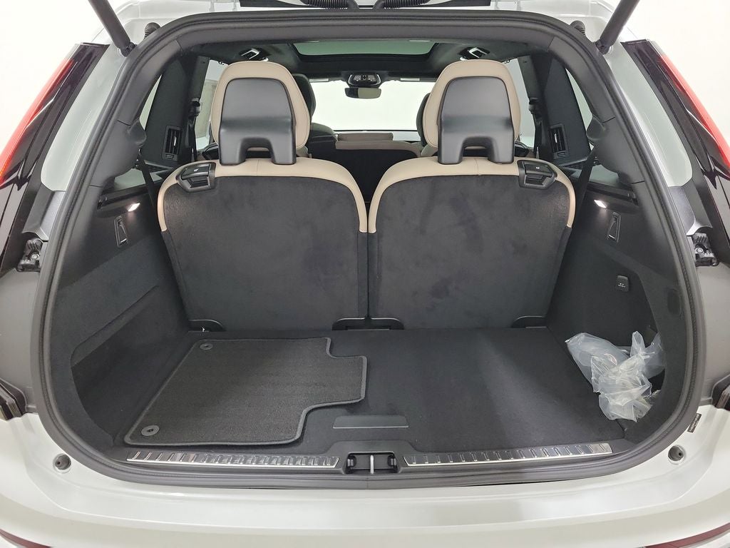 2026 Volvo XC90 B6 Ultra