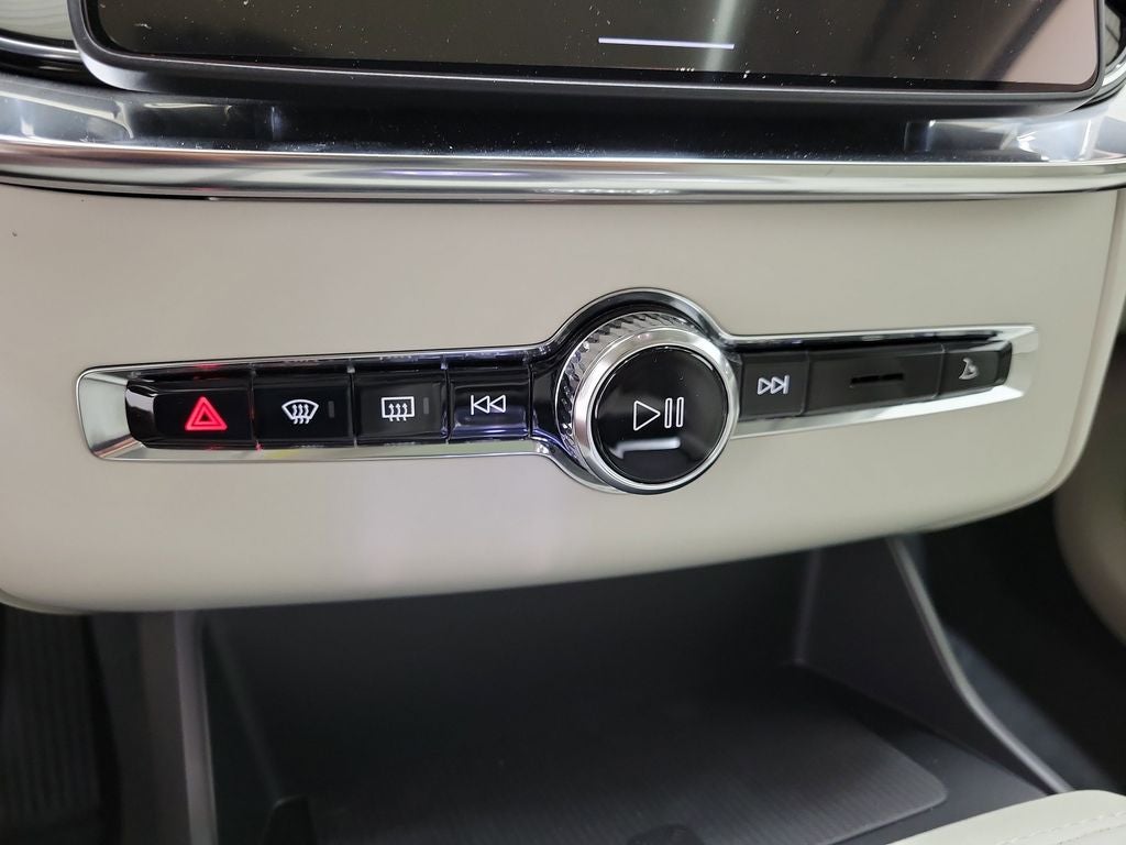 2026 Volvo XC90 B6 Ultra