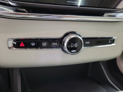 2026 Volvo XC90 B6 Ultra