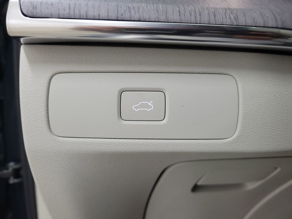 2026 Volvo XC90 B6 Ultra