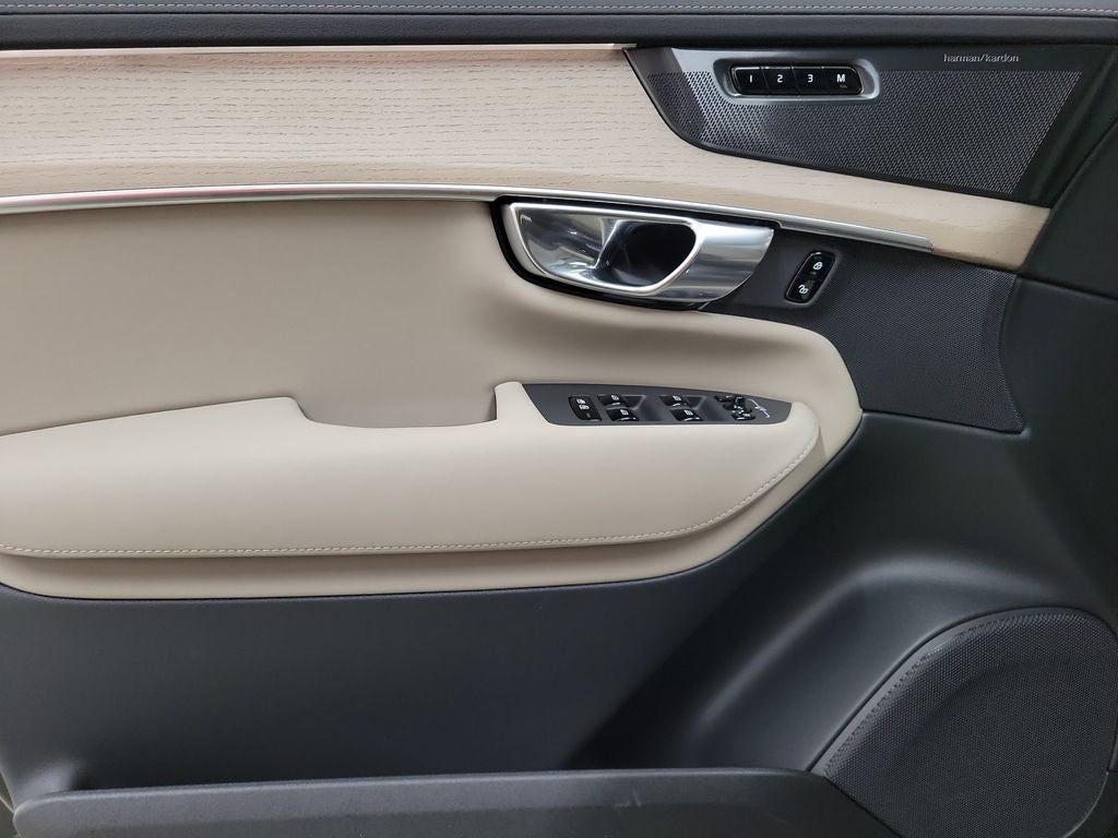 2026 Volvo XC90 B6 Ultra