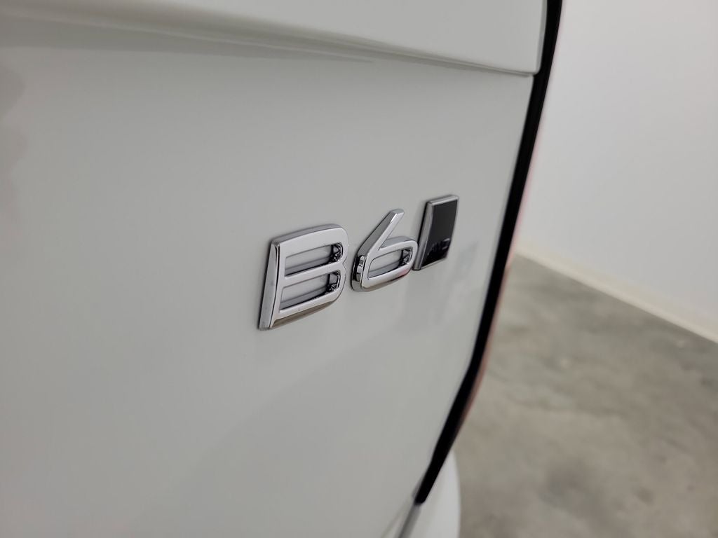 2026 Volvo XC90 B6 Ultra