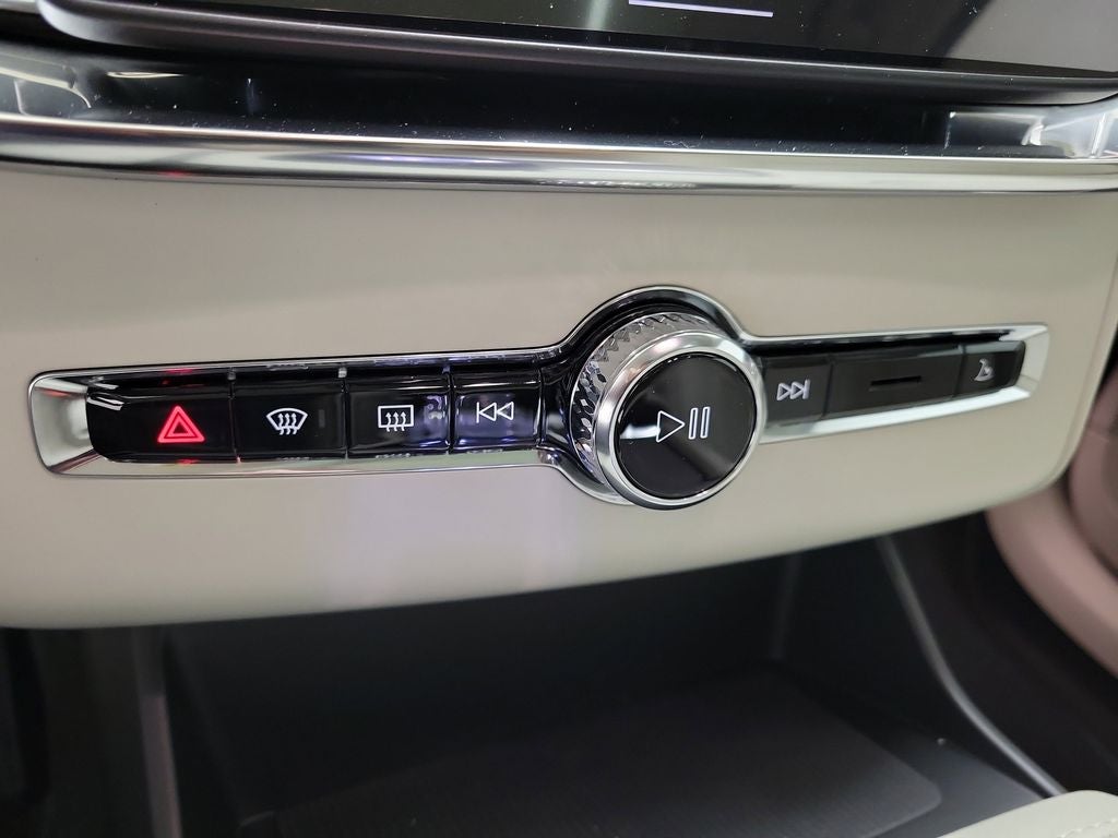 2026 Volvo XC90 B6 Ultra