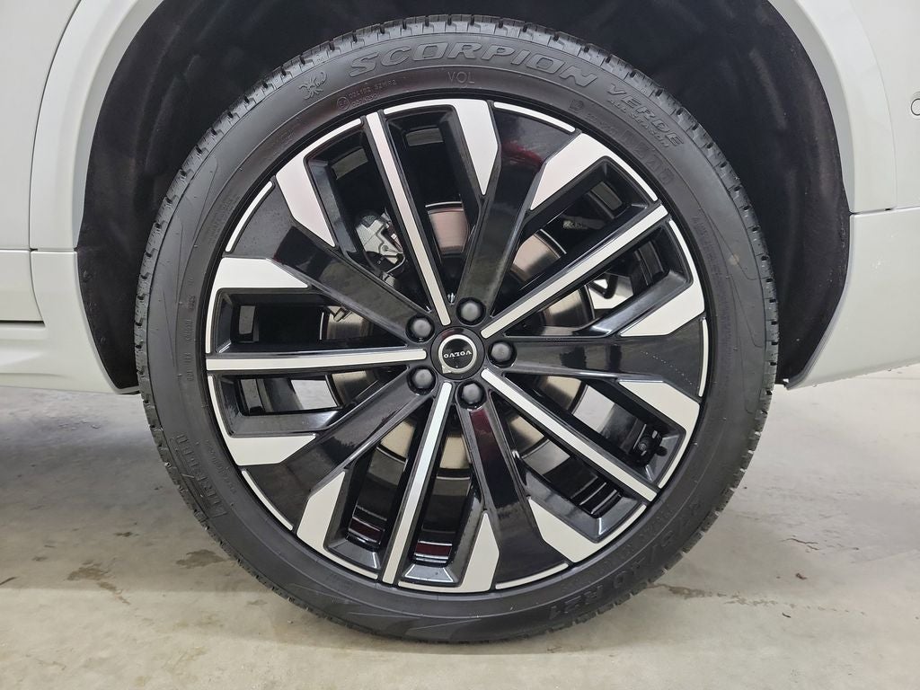 2026 Volvo XC90 B6 Ultra