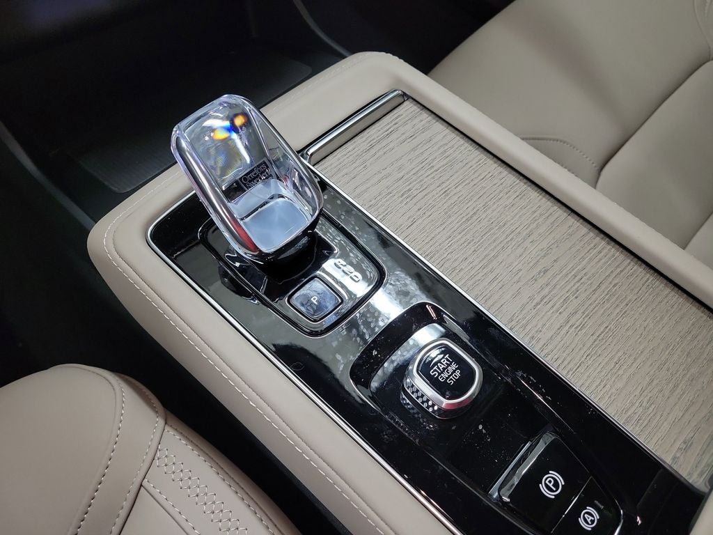 2026 Volvo XC90 B6 Core