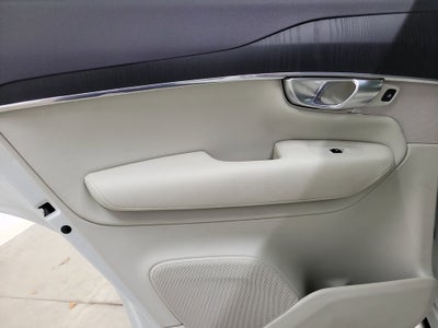 2020 Volvo XC90 T5 Momentum