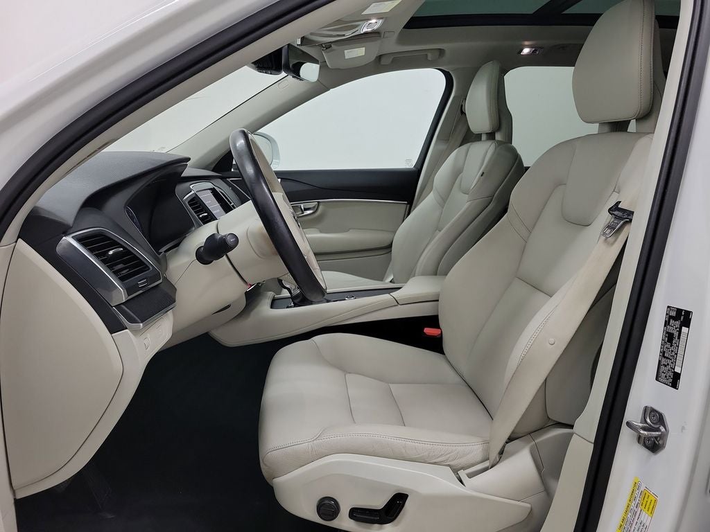 2020 Volvo XC90 T5 Momentum