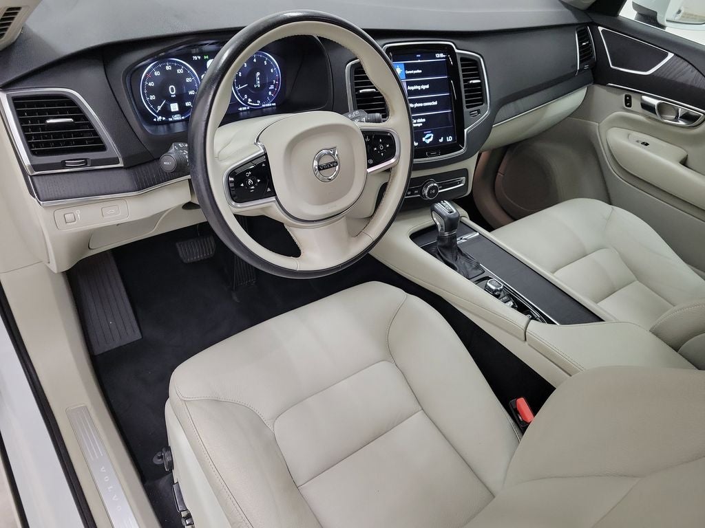 2020 Volvo XC90 T5 Momentum