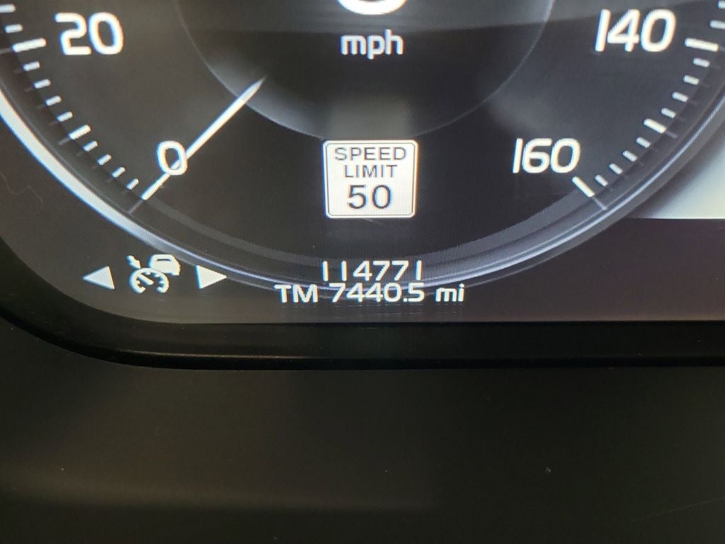 2020 Volvo XC90 T5 Momentum