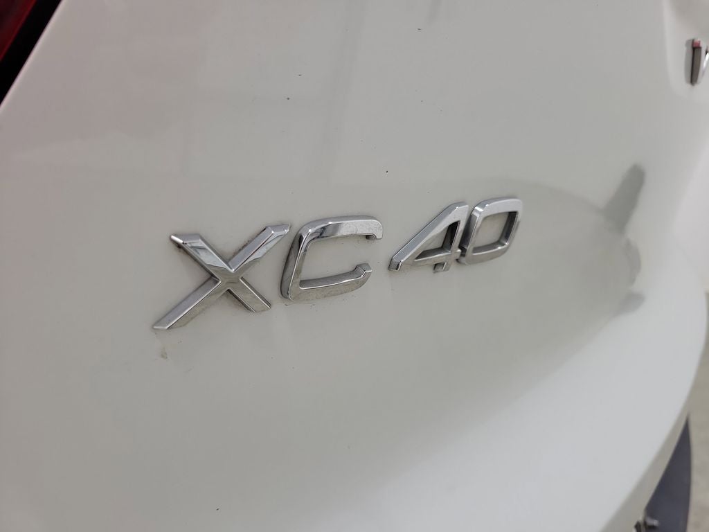 2019 Volvo XC40 R-Design