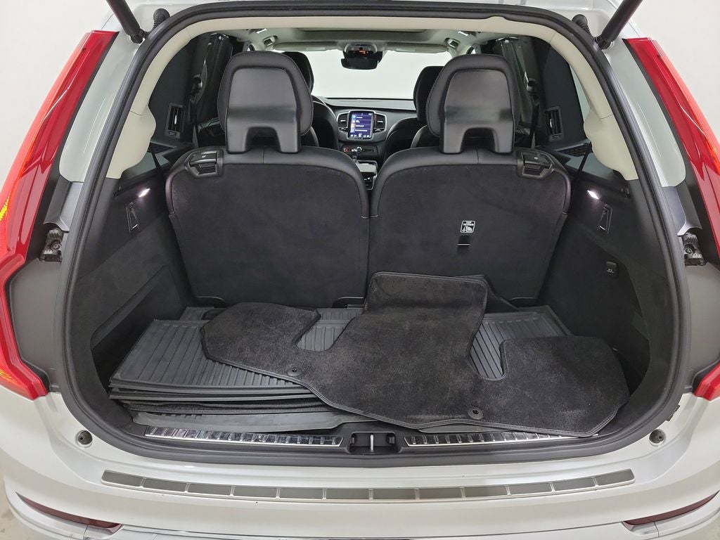 2022 Volvo XC90 T6 Inscription