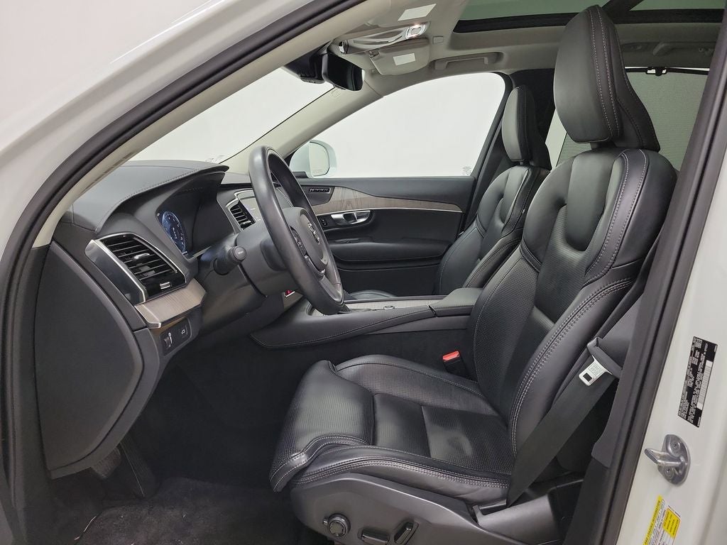 2022 Volvo XC90 T6 Inscription