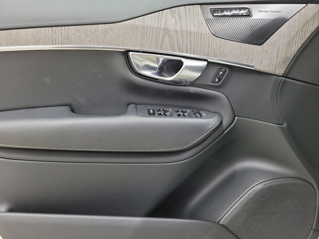 2022 Volvo XC90 T6 Inscription