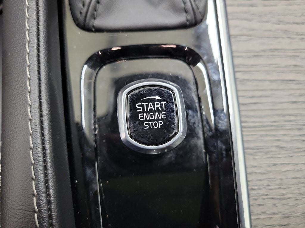 2022 Volvo XC90 T6 Inscription