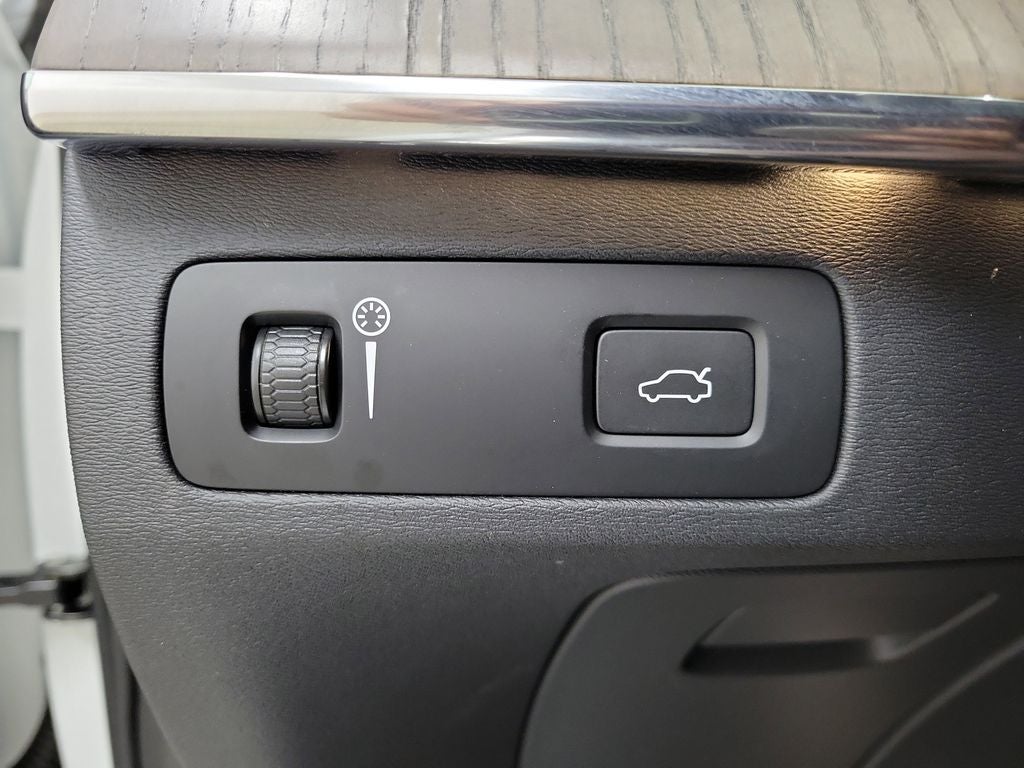 2022 Volvo XC90 T6 Inscription